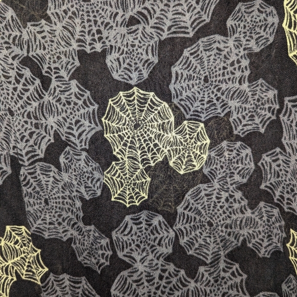 Disney Mickey spider web gauze scarf - Picture 2 of 3